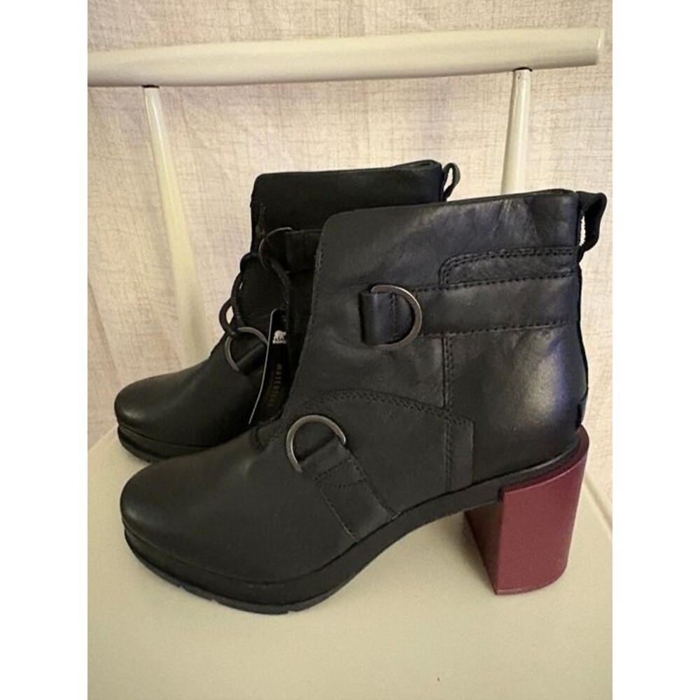 Sorel snow/rain heeled boots